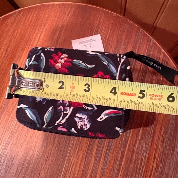 Vera Bradley Travel Pill Case Perennials Noir NWT - Picture 8 of 8